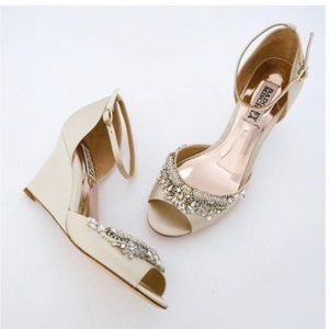 Badgley Mischka Ivory Wedges